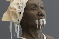 'ERINNERUNG ZERFLOSKELT', 2020, clay, cernit, 22cm x 18,5cm x 11,5cm