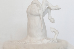 'HUFüberKOPF', 2022, 17cm x 21cm x 15cm, porcelain, merino wool