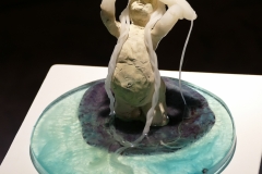 'TIEFSEELENTAUCHERIN', 2020, clay, cernit, resin, ink, fly, 13cm x 18cm x 18cm